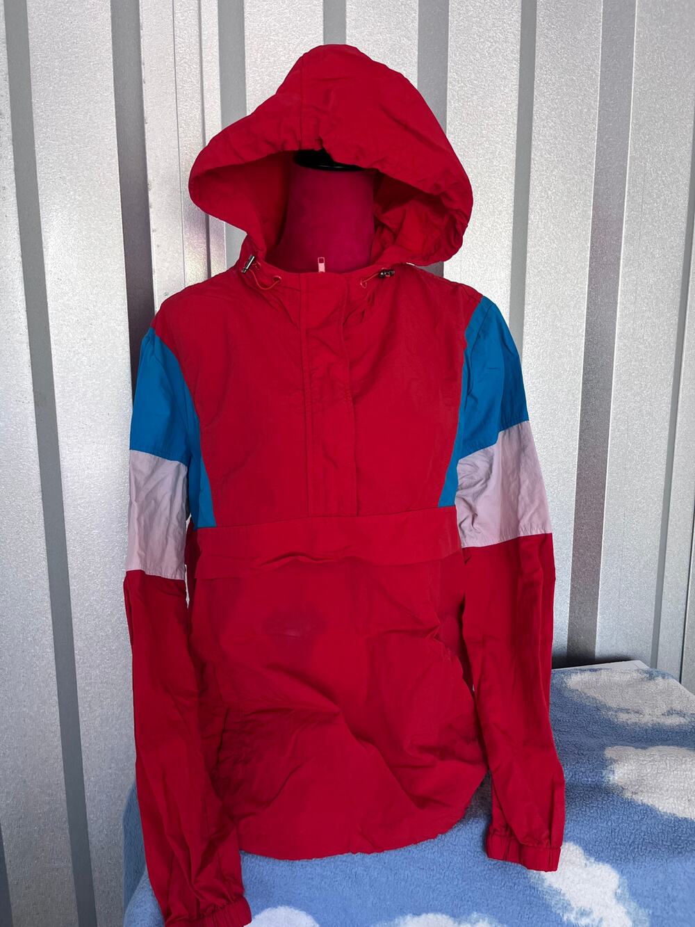 Retro windbreaker